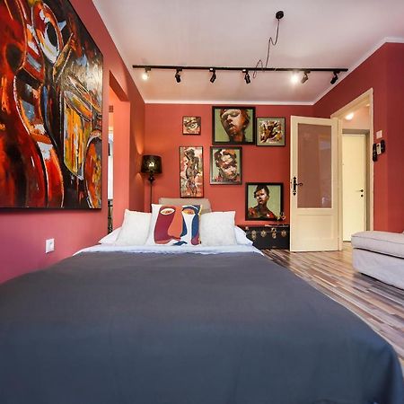 Captivating Old Town Apartment Bukarest Eksteriør billede
