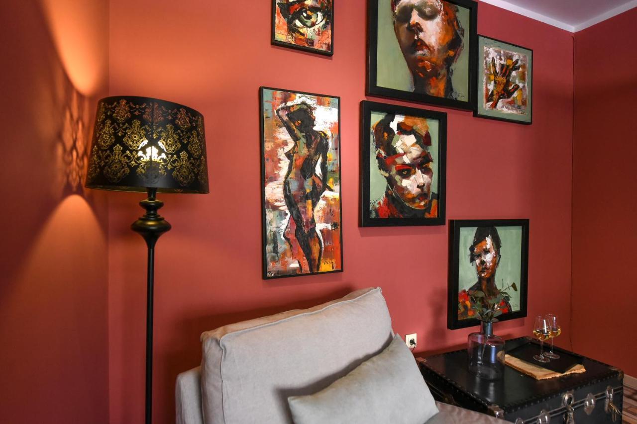 Captivating Old Town Apartment Bukarest Eksteriør billede