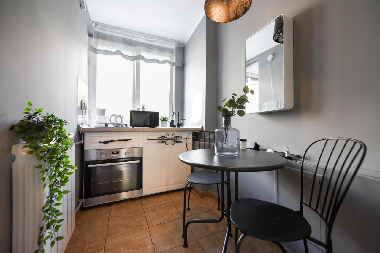 Captivating Old Town Apartment Bukarest Eksteriør billede